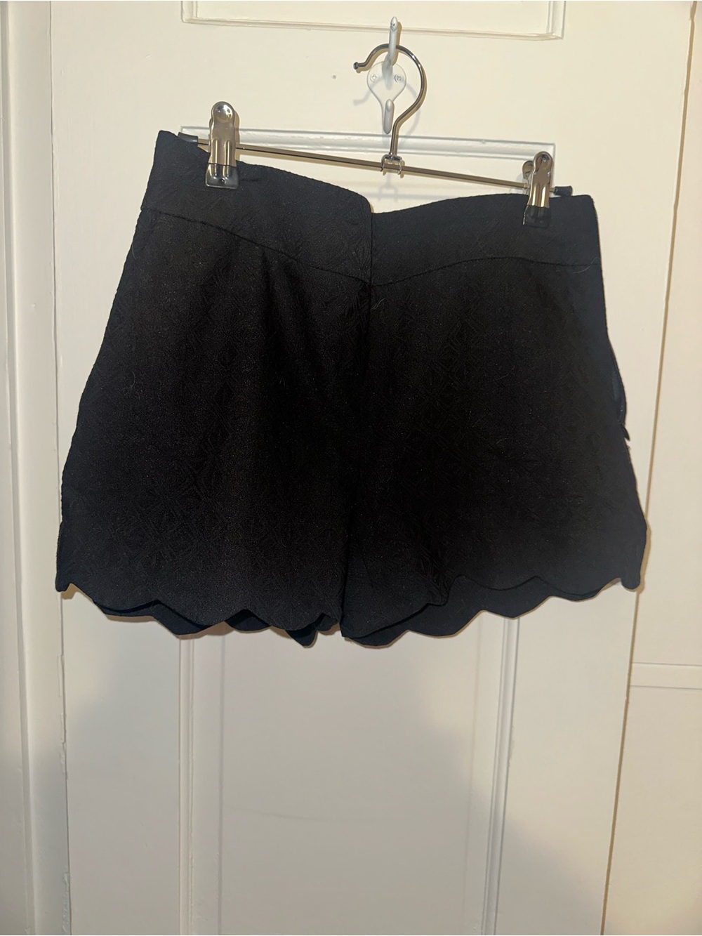 Black Scallop-Hem Women's Shorts